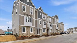 4301 Abercorn Dr Unit 100, Suffolk, VA 23435