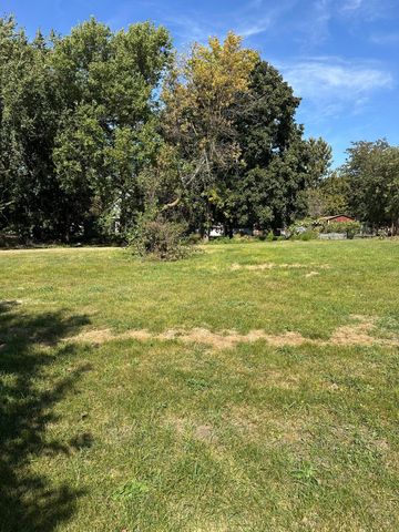 1102 Boxelder Street, Mountain Lake, MN 56159