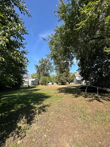 1102 Boxelder Street, Mountain Lake, MN 56159