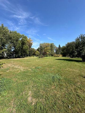 1102 Boxelder Street, Mountain Lake, MN 56159