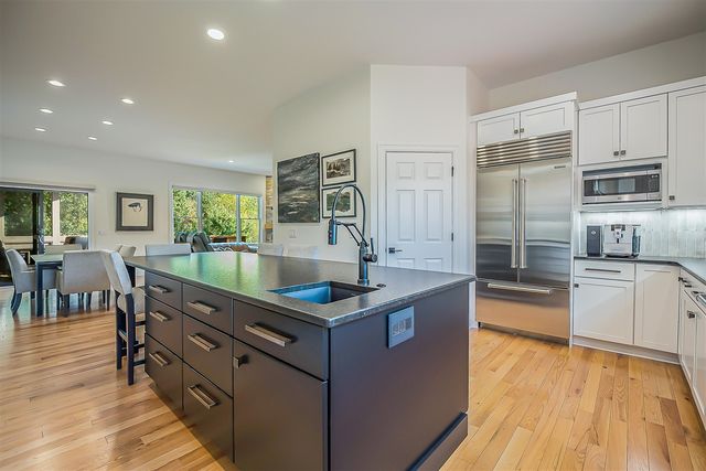 1411 Whispering Maples Drive, Ann Arbor, MI 48108