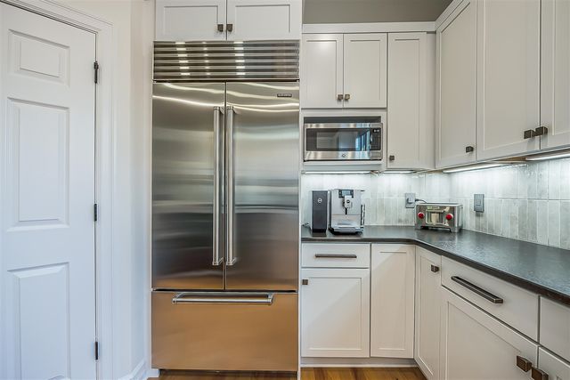 1411 Whispering Maples Drive, Ann Arbor, MI 48108