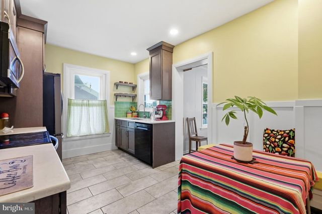 228 N AMBLER ST, Quakertown, PA 18951