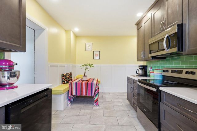 228 N AMBLER ST, Quakertown, PA 18951