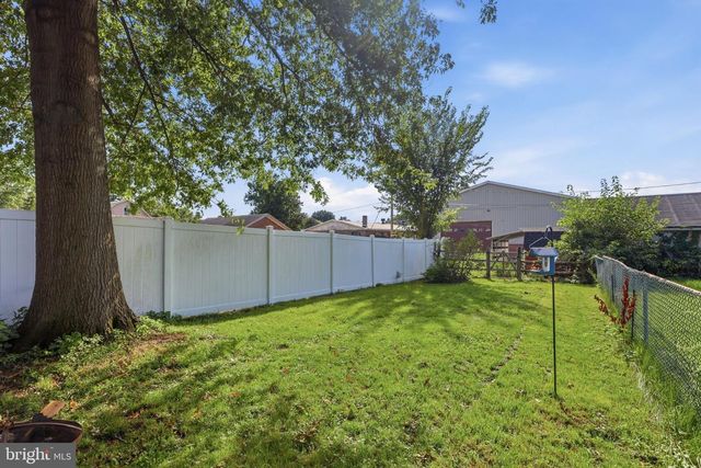 228 N AMBLER ST, Quakertown, PA 18951