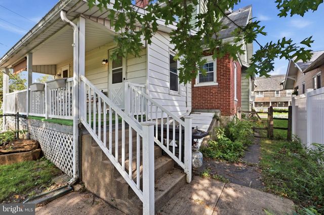 228 N AMBLER ST, Quakertown, PA 18951