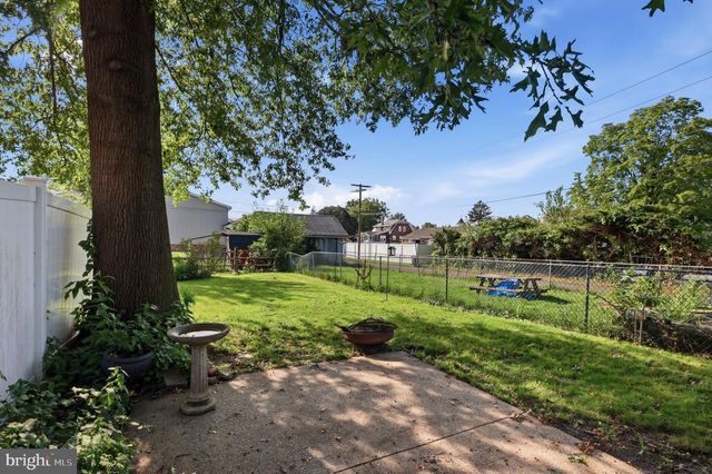 228 N AMBLER ST, Quakertown, PA 18951