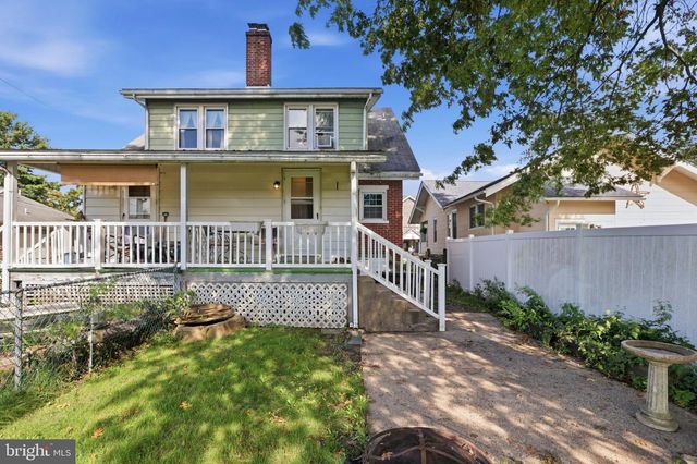 228 N AMBLER ST, Quakertown, PA 18951