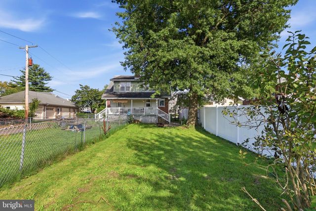 228 N AMBLER ST, Quakertown, PA 18951