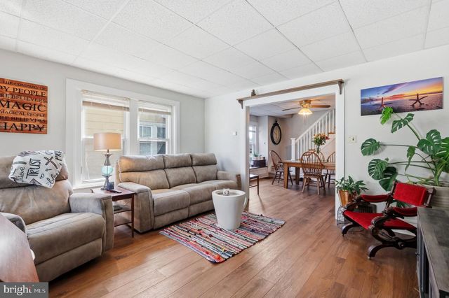 228 N AMBLER ST, Quakertown, PA 18951