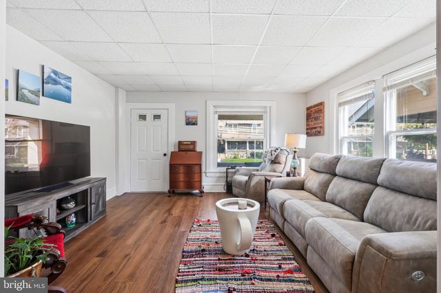 228 N AMBLER ST, Quakertown, PA 18951