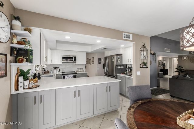 10018 E Watford Way, Sun Lakes, AZ 85248