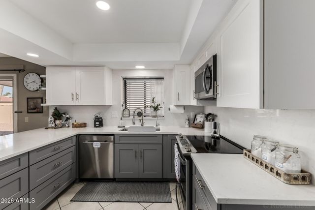 10018 E Watford Way, Sun Lakes, AZ 85248