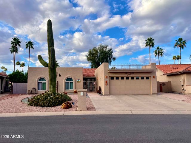 10018 E Watford Way, Sun Lakes, AZ 85248