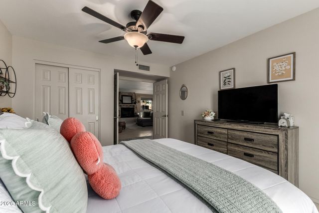 10018 E Watford Way, Sun Lakes, AZ 85248