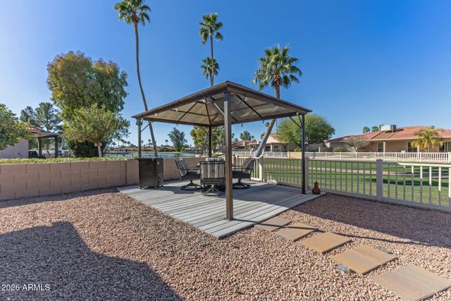10018 E Watford Way, Sun Lakes, AZ 85248