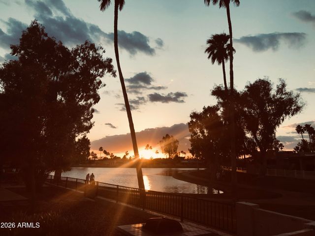 10018 E Watford Way, Sun Lakes, AZ 85248