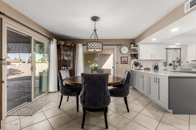 10018 E Watford Way, Sun Lakes, AZ 85248