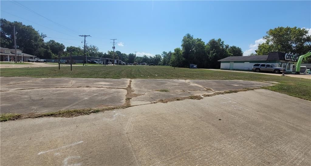 519 E TUNICA Drive, Marksville, LA 71351