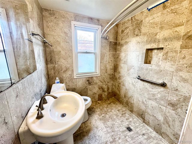 19307 Fleming Street, Detroit, MI 48234