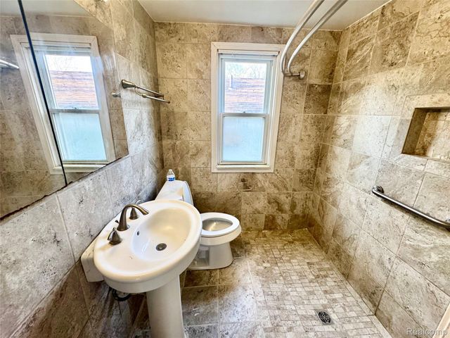 19307 Fleming Street, Detroit, MI 48234