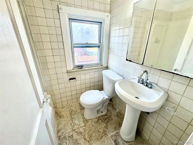 19307 Fleming Street, Detroit, MI 48234