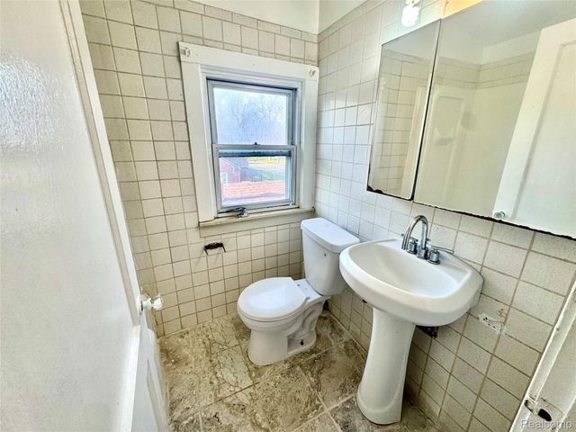 19307 Fleming Street, Detroit, MI 48234