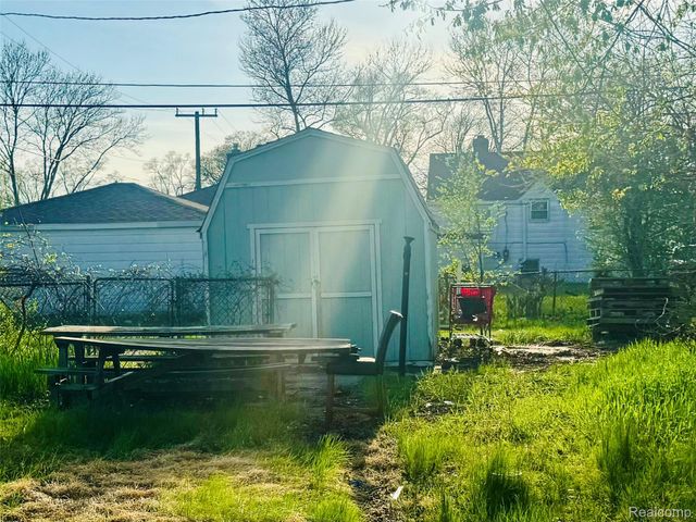 19307 Fleming Street, Detroit, MI 48234