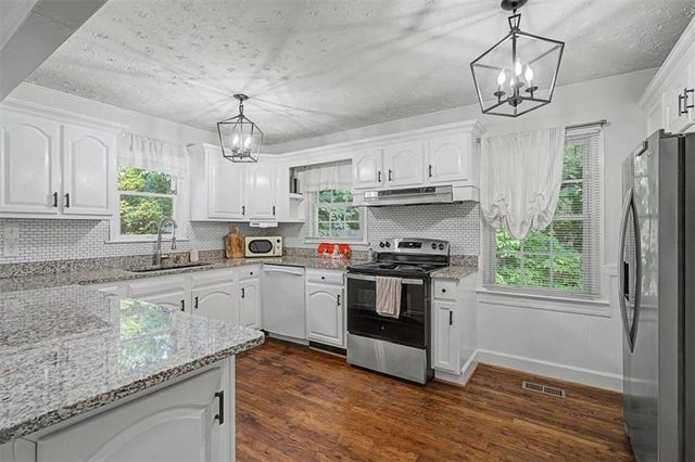1005 Ridgecrest Drive SE, Smyrna, GA 30080