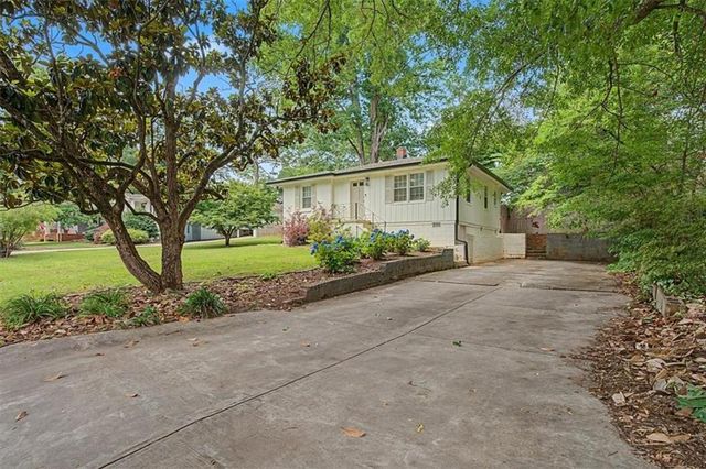 1005 Ridgecrest Drive SE, Smyrna, GA 30080