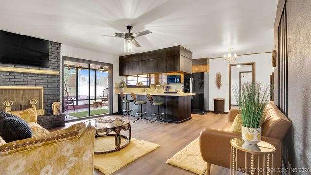 2014 12th Avenue NW, Ardmore, OK 73401