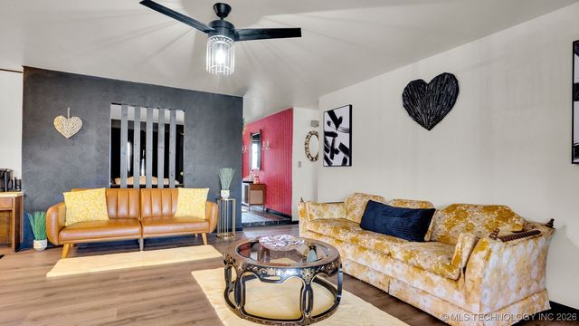 2014 12th Avenue NW, Ardmore, OK 73401