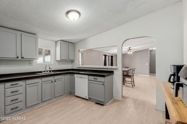 16640 W Branch Water Lane, Marana, AZ 85653