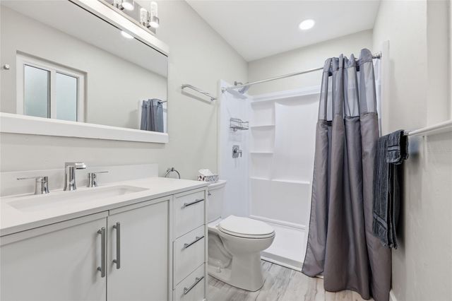 1656 NW 31ST PLACE, Gainesville, FL 32605