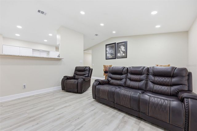 1656 NW 31ST PLACE, Gainesville, FL 32605