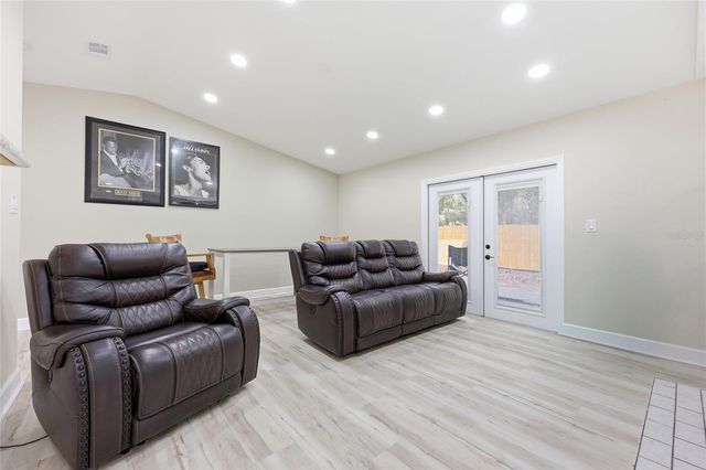 1656 NW 31ST PLACE, Gainesville, FL 32605