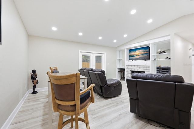 1656 NW 31ST PLACE, Gainesville, FL 32605