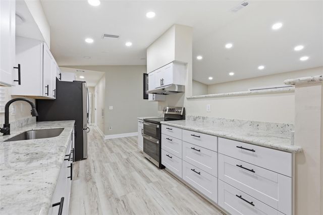 1656 NW 31ST PLACE, Gainesville, FL 32605