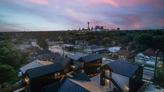 138 Porter St # 1, San Antonio, TX 78210