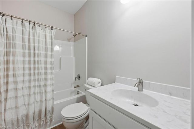 592 Lake RD, Hertford, NC 27944