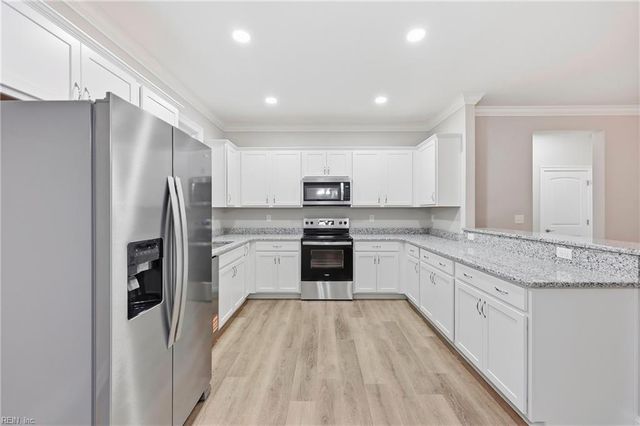 592 Lake RD, Hertford, NC 27944