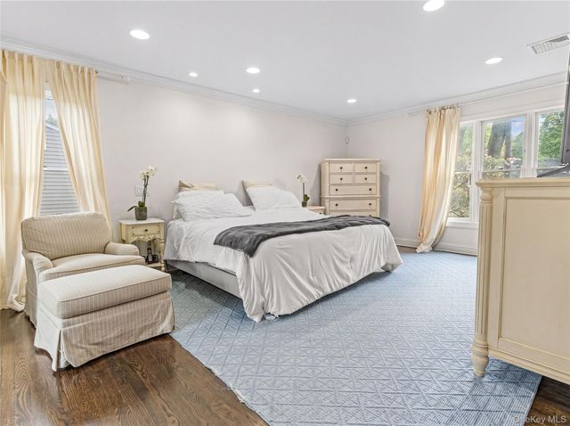4 Southway, Hartsdale, NY 10530