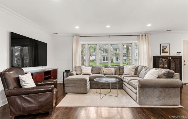 4 Southway, Hartsdale, NY 10530