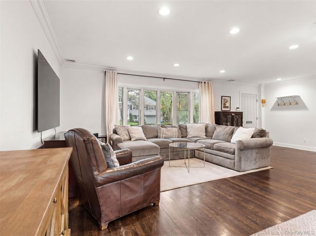 4 Southway, Hartsdale, NY 10530
