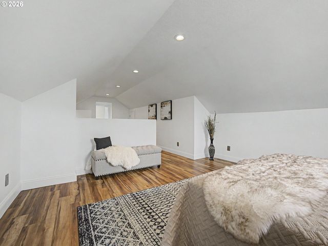 135 S SHERIDAN St, Mt Angel, OR 97362