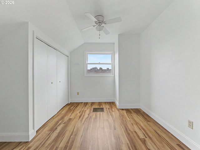 135 S SHERIDAN St, Mt Angel, OR 97362