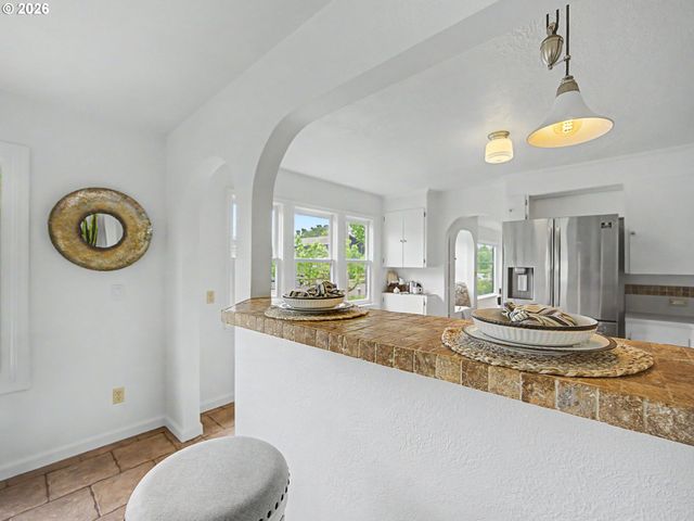 135 S SHERIDAN St, Mt Angel, OR 97362