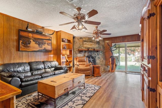 541 Lcr 131, Mount Calm, TX 76673