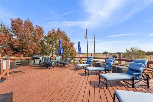 541 Lcr 131, Mount Calm, TX 76673