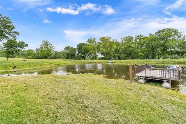 541 Lcr 131, Mount Calm, TX 76673
